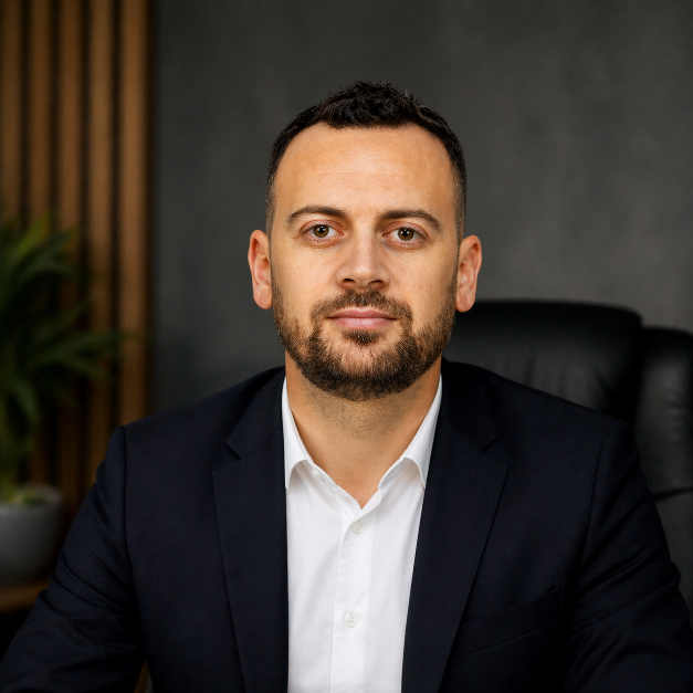 Sedat Vuqiterna